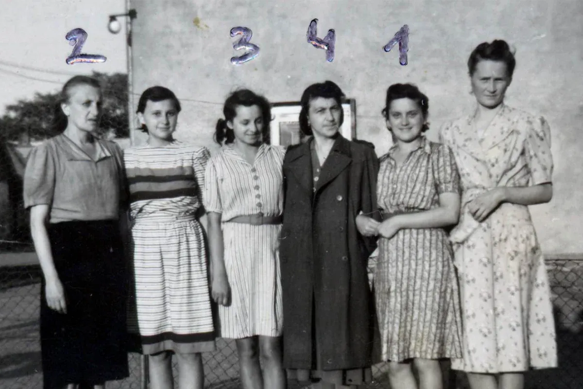 Ehemalige Zwangsarbeiterinnen nach der Befreiung in Schweden